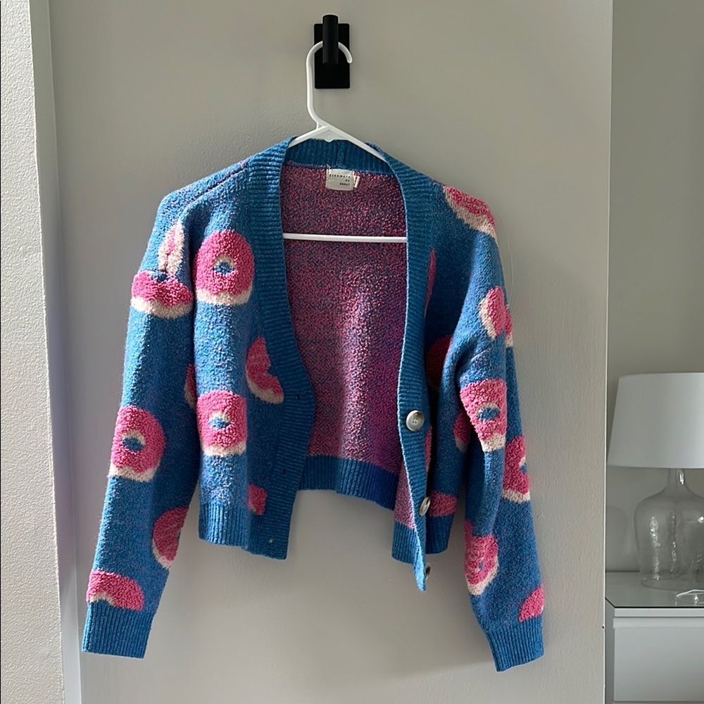 Women’s S Cropped Length Blue and Pink Patterned Cardigan